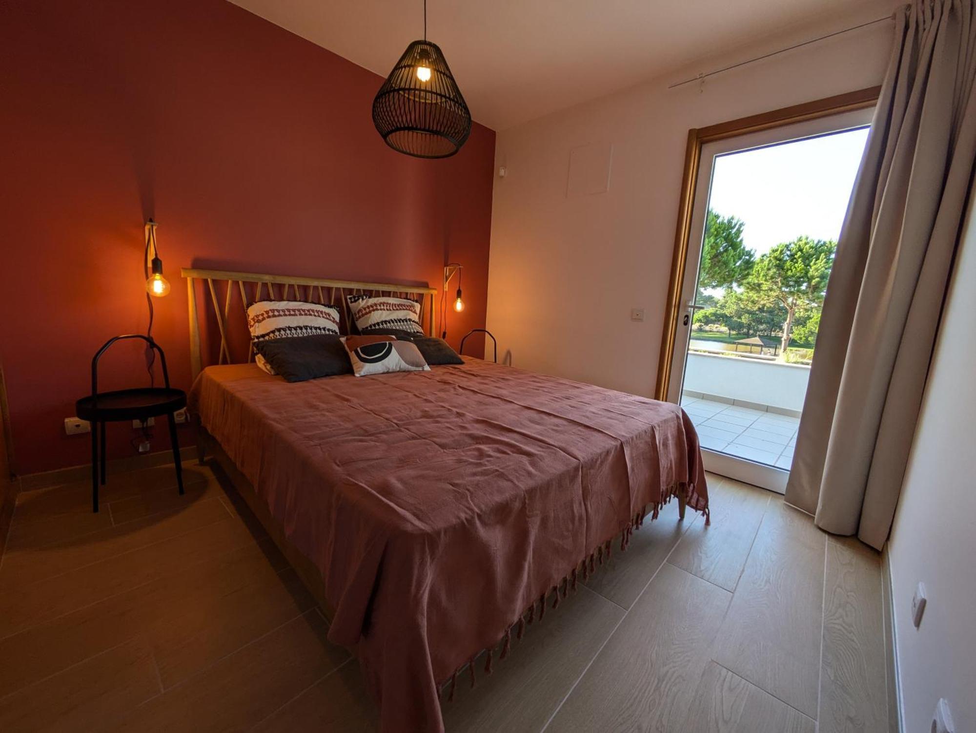 Private Lake Condo Apartment - Troia Luaran gambar
